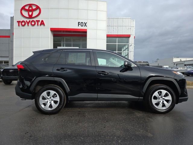 Used 2025 Toyota RAV4 LE image 8