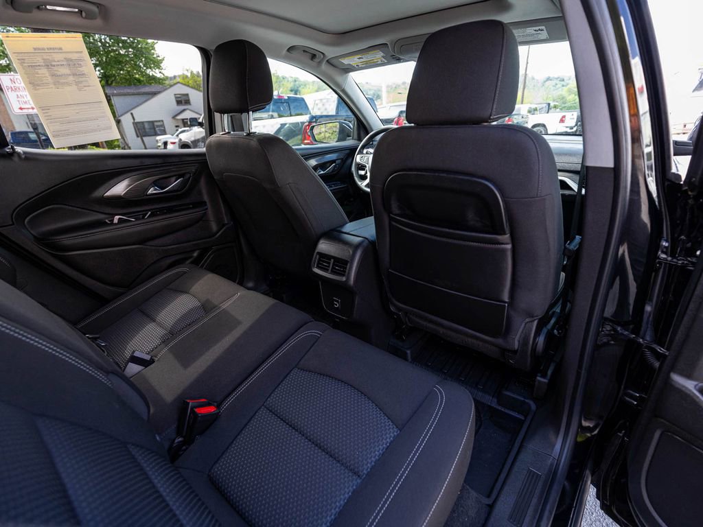Used 2022 GMC Terrain SLE w/ Driver Convenience Package AWD/4WD image 29