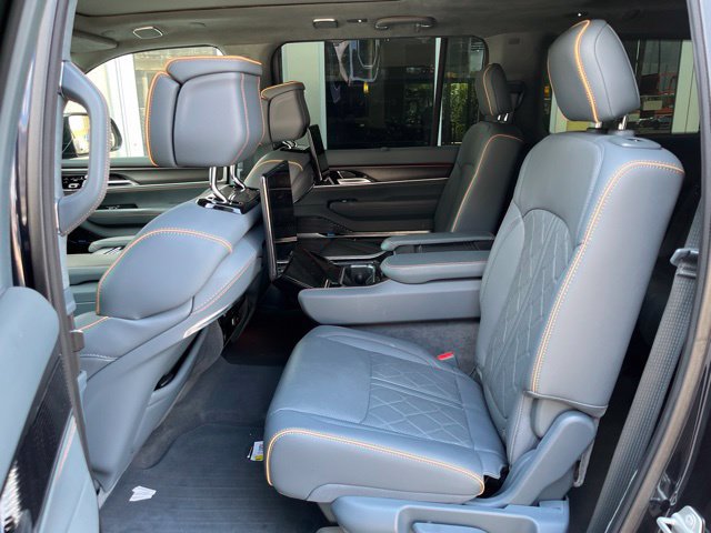 Used 2024 Jeep Grand Wagoneer L Series III w/ Rear Seat Video Group 1 AWD/4WD image 12