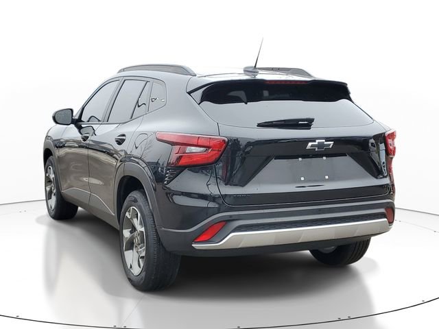 Used 2024 Chevrolet Trax LT w/ Driver Confidence Package image 3