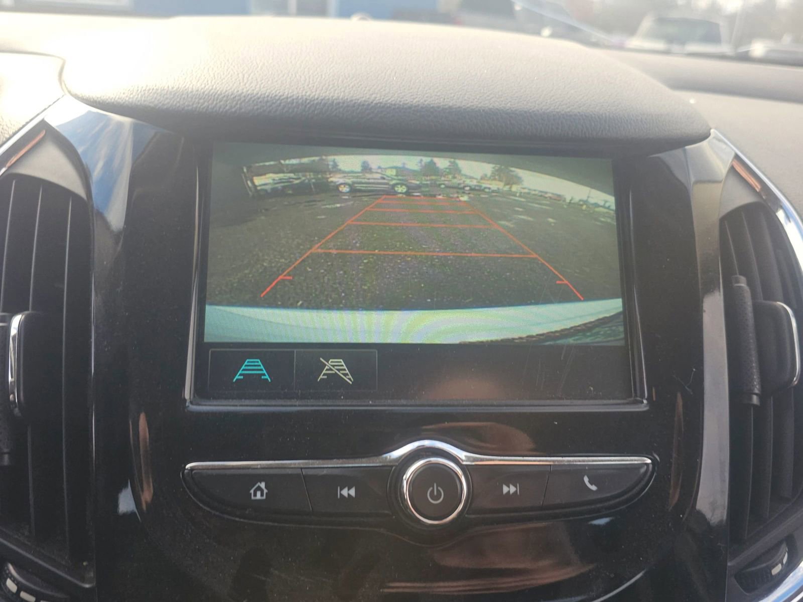 Used 2017 Chevrolet Cruze Premier image 17