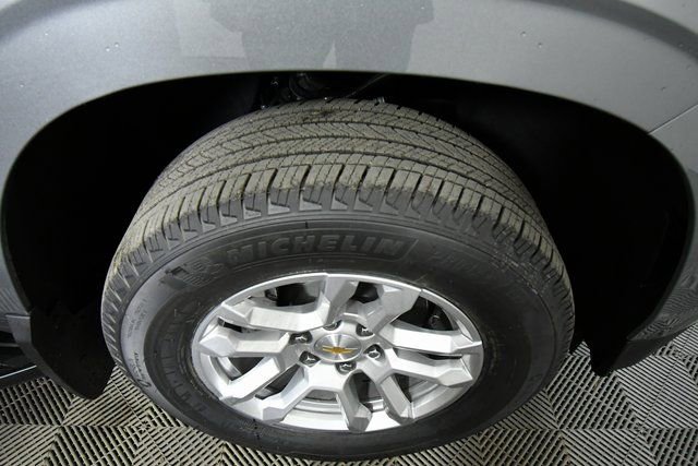New 2026 Chevrolet Suburban LT w/ Comfort Package image 17