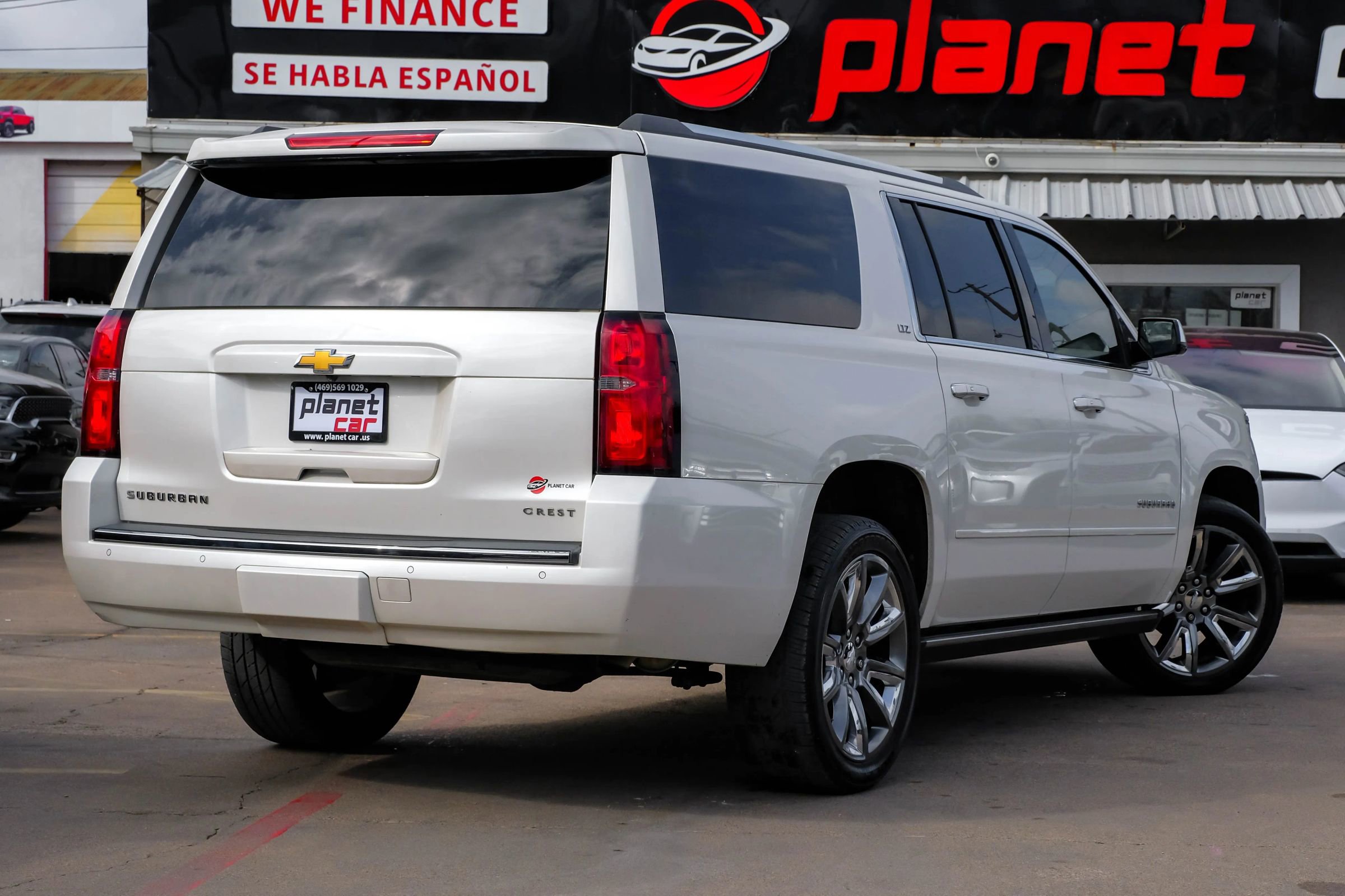 Used 2015 Chevrolet Suburban LTZ image 11