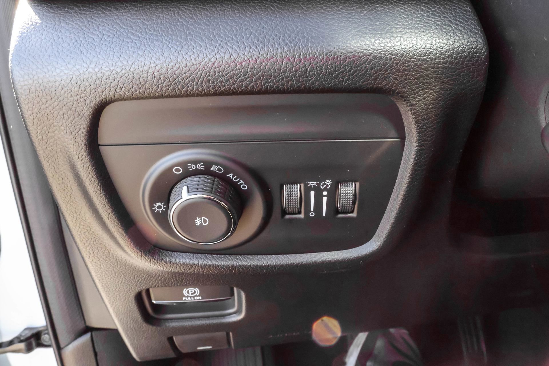 New 2025 Jeep Grand Cherokee L Limited w/ Black Appearance Package image 27