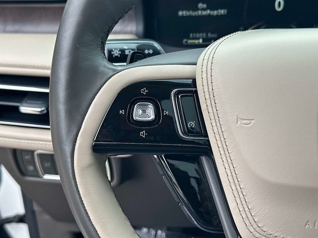 Used 2023 Lincoln Aviator Grand Touring w/ Elements Package Plus AWD/4WD image 9