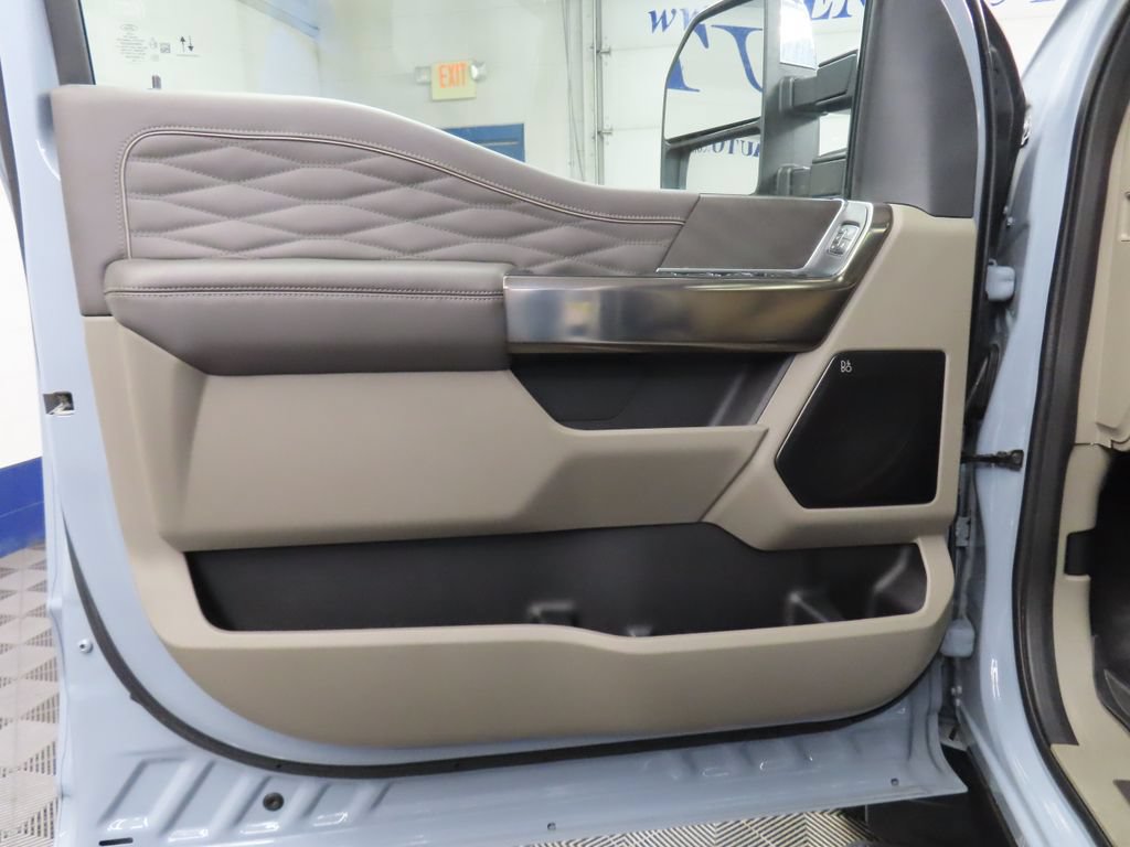 Used 2025 Ford F350 Platinum w/ Platinum Plus Package AWD/4WD image 60