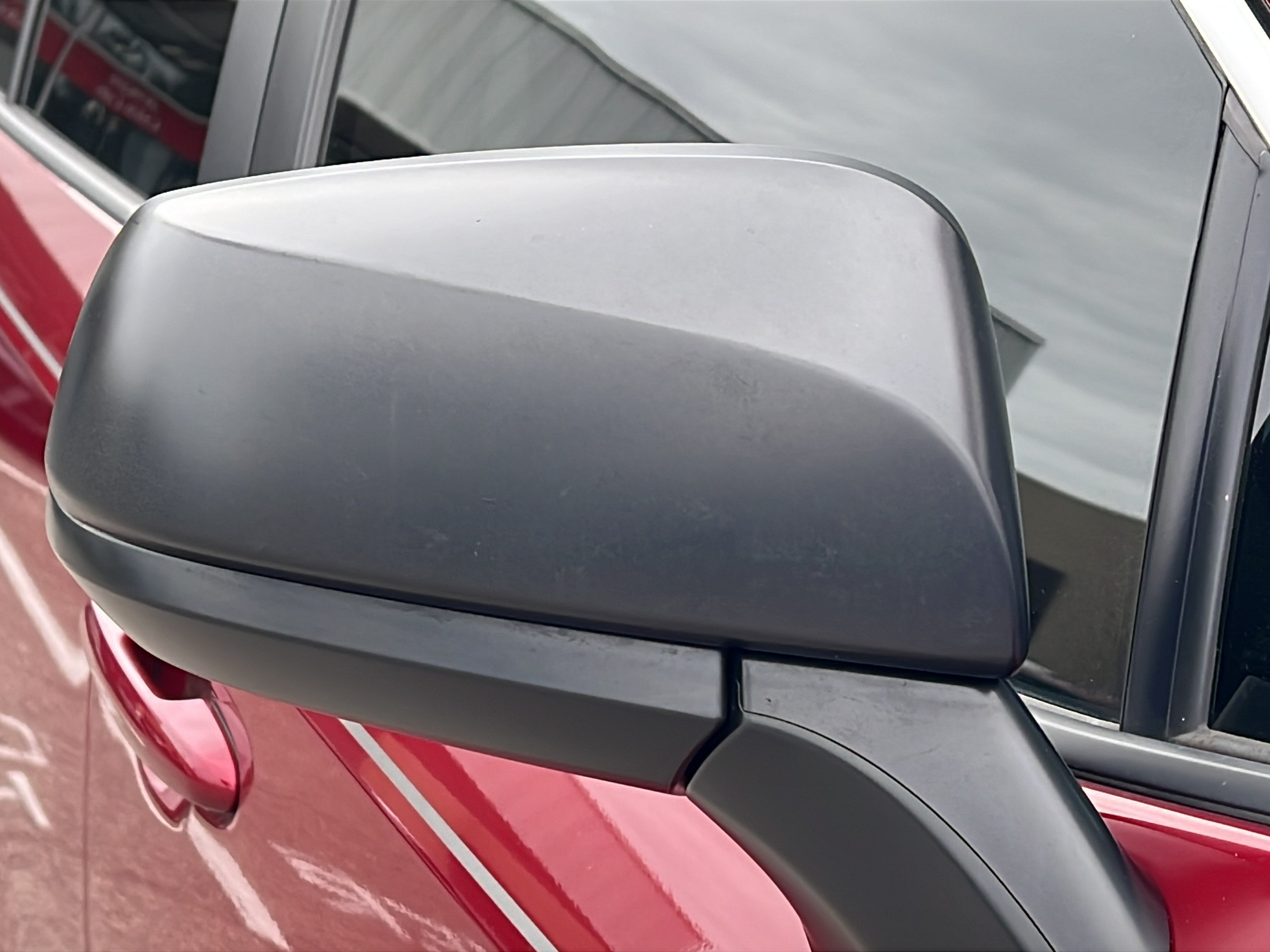 Used 2020 Toyota RAV4 LE FWD image 11