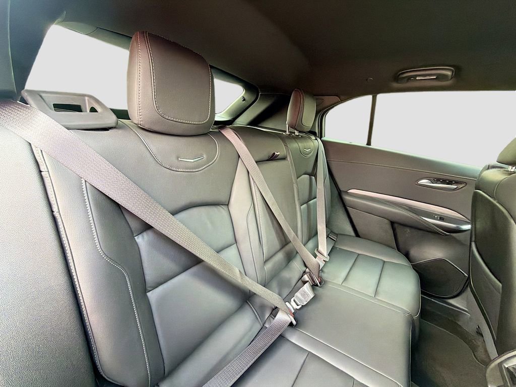 Used 2025 Cadillac XT4 Premium Luxury FWD image 26