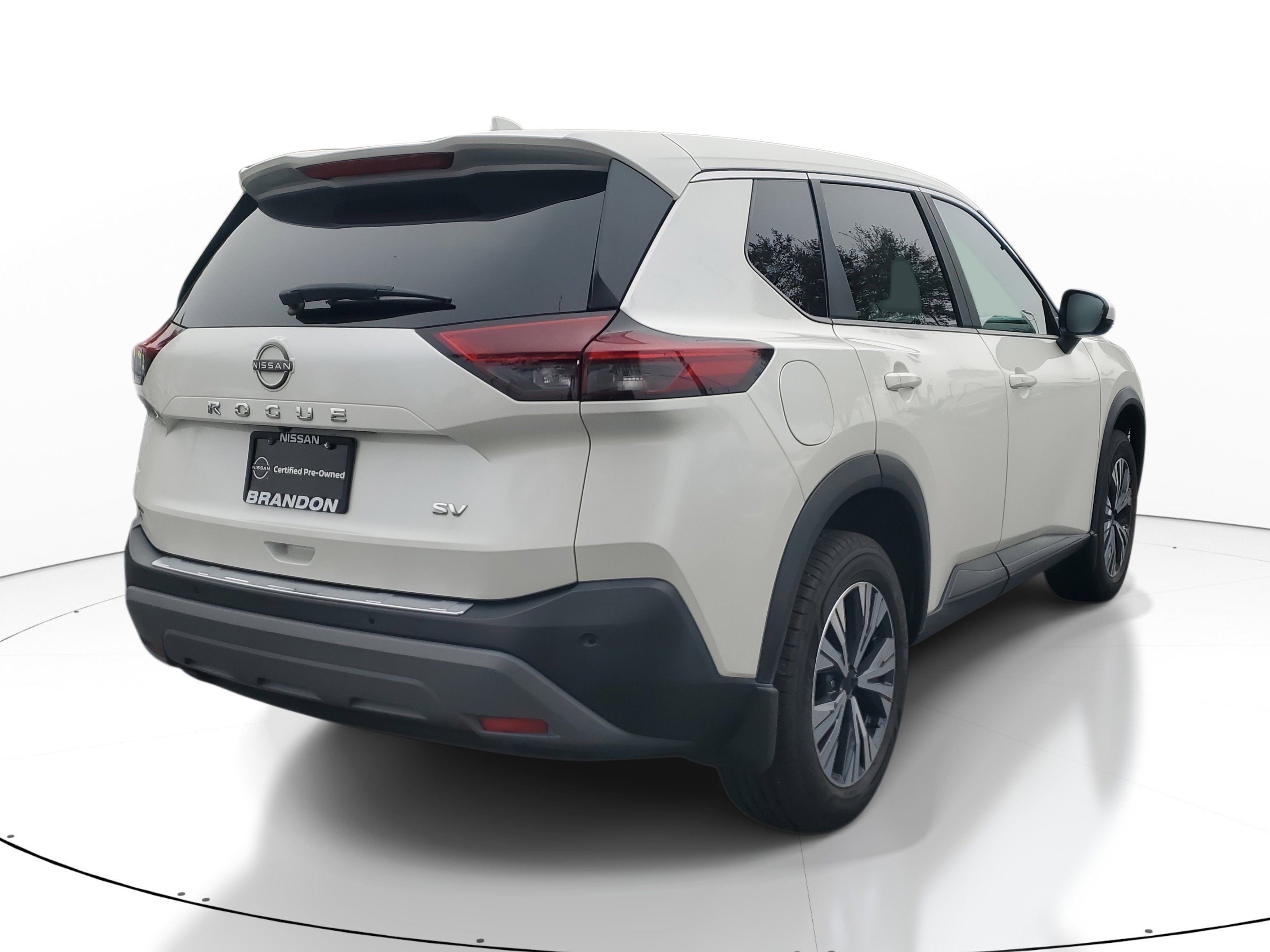 Used 2023 Nissan Rogue SV image 7