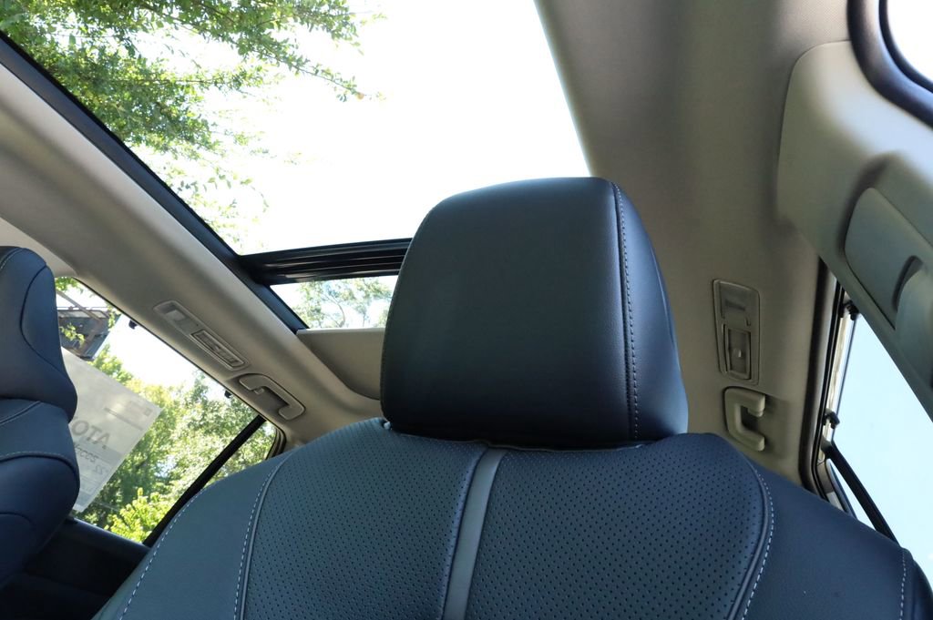 New 2026 Toyota Grand Highlander Platinum image 16