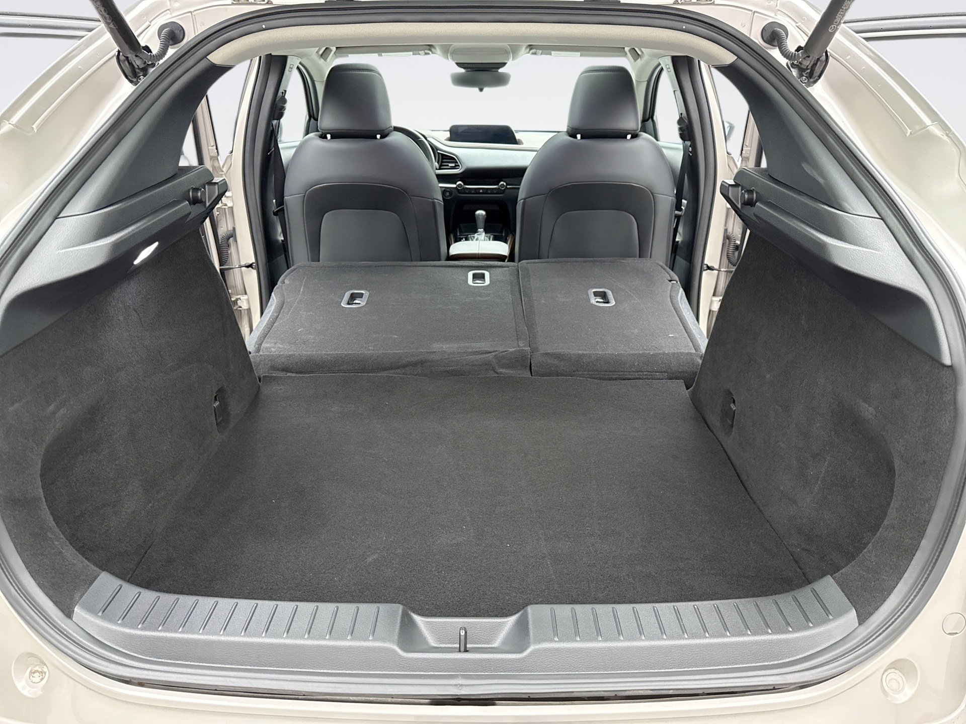 Used 2023 MAZDA CX-30 AWD 2.5 S w/ Premium Package image 23