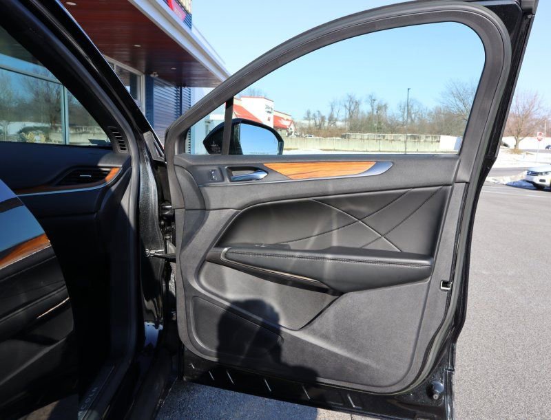 Used 2015 Lincoln MKC AWD w/ Equipment Group 102A Reserve image 23