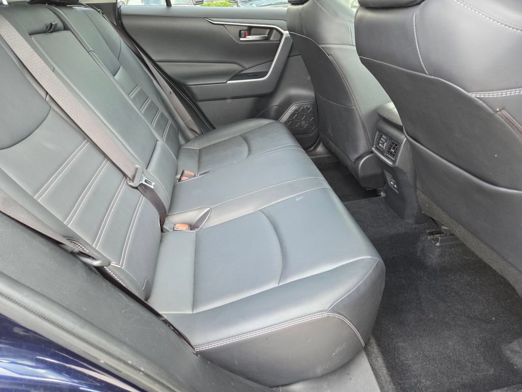 Used 2022 Toyota RAV4 XLE Premium FWD image 18
