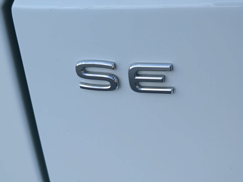 Certified 2023 Volkswagen Atlas SE FWD image 12