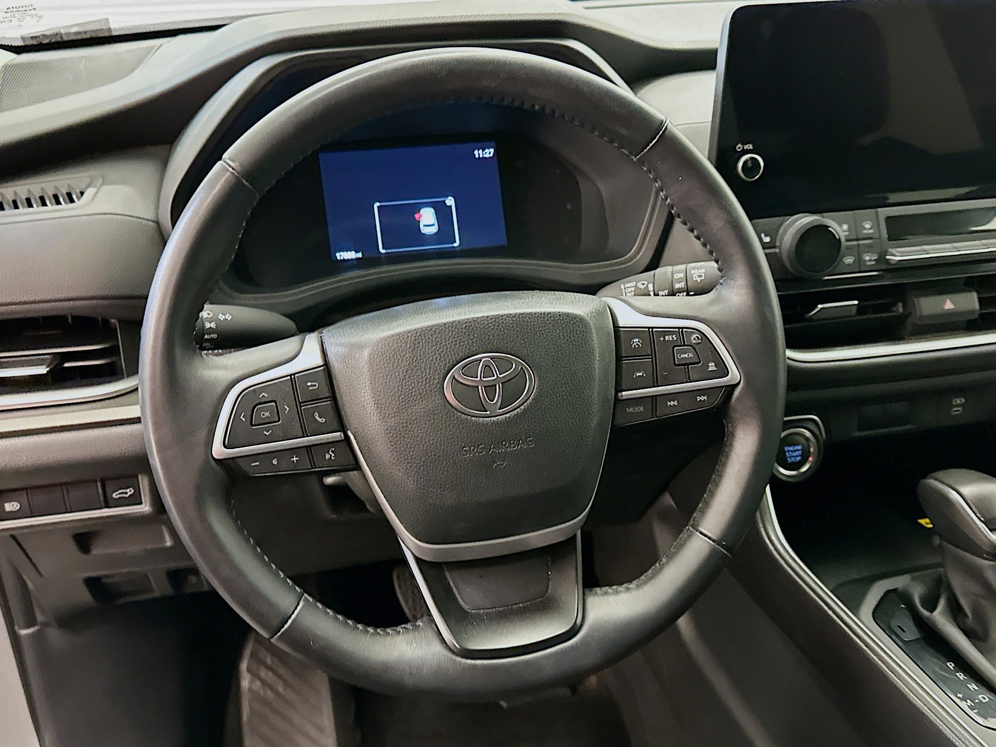 Used 2025 Toyota Grand Highlander AWD image 18