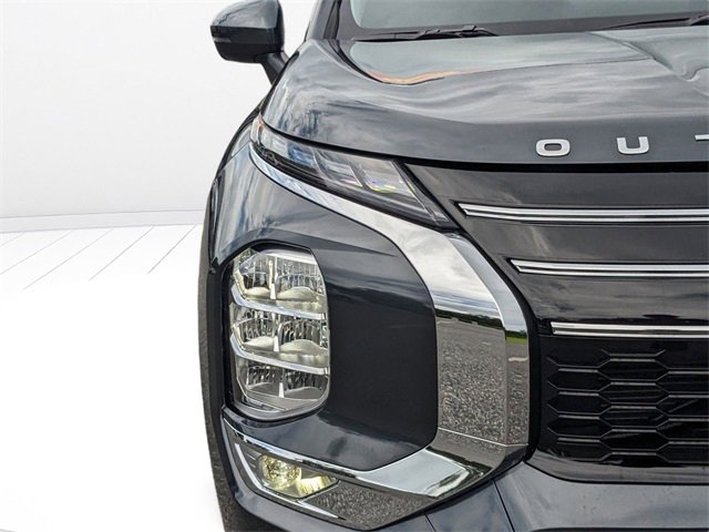 New 2025 Mitsubishi Outlander SEL image 9