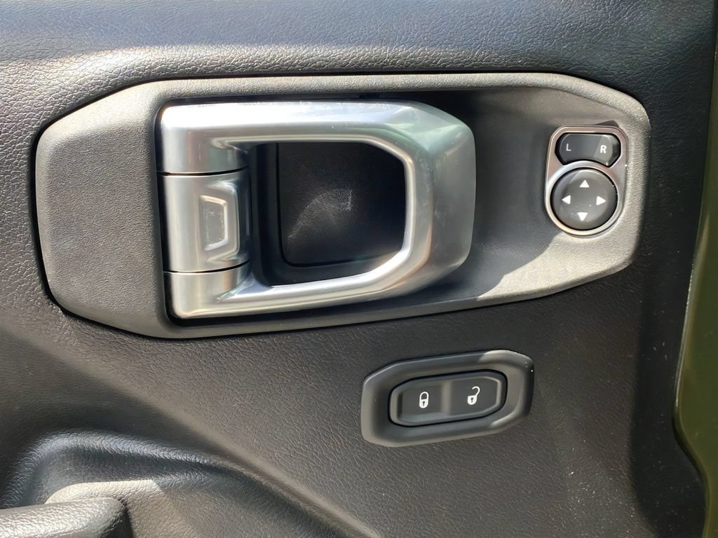 Used 2023 Jeep Wrangler Unlimited w/ 8.4" Radio Group AWD/4WD image 18