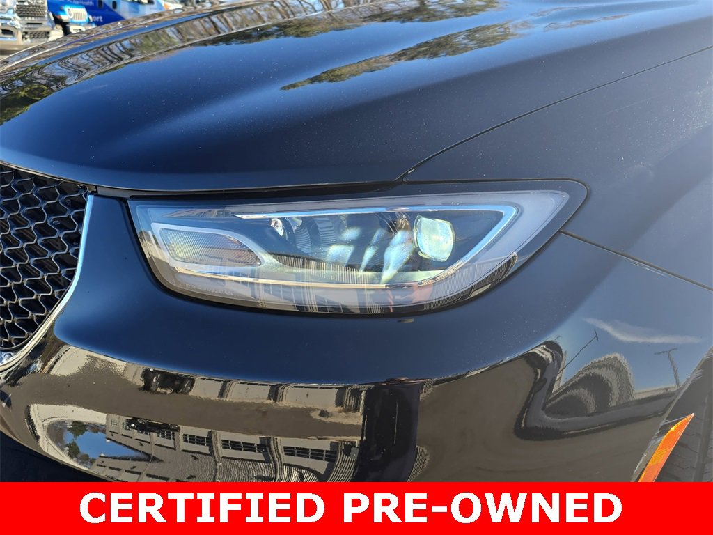 Used 2024 Chrysler Pacifica Touring-L image 32