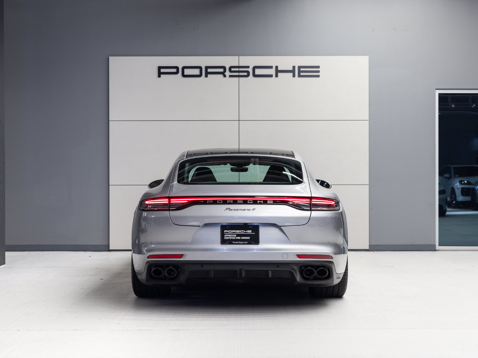 Certified 2023 Porsche Panamera 4 Platinum Edition AWD/4WD image 6
