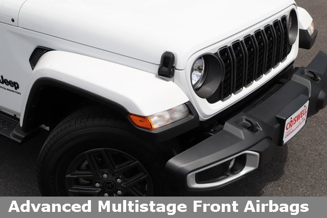 Used 2024 Jeep Gladiator Sport image 2