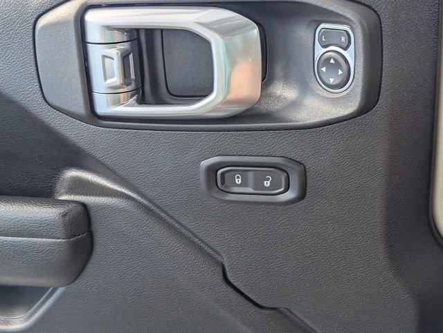 Used 2022 Jeep Wrangler Unlimited Sport image 25