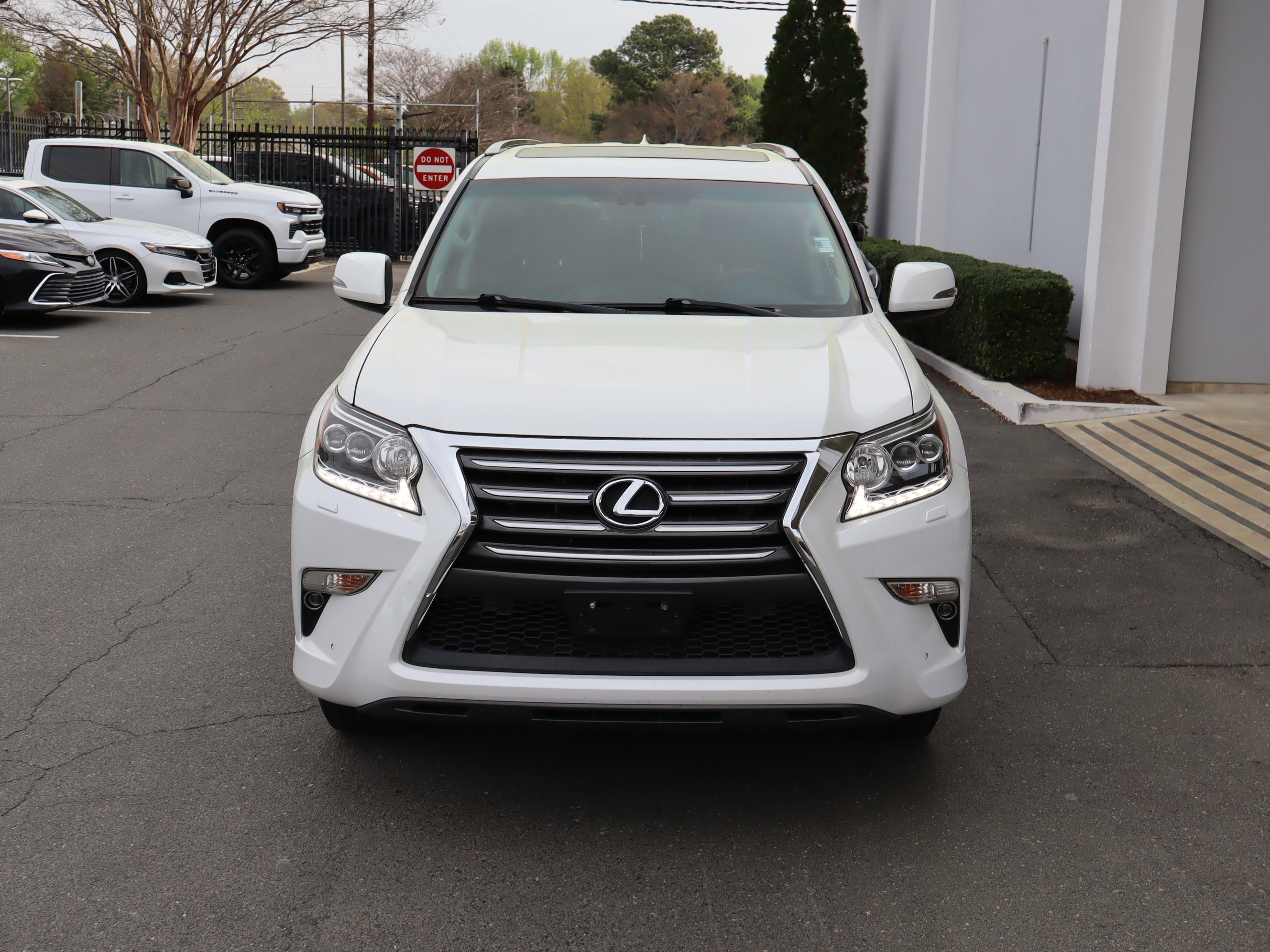 Used 2019 Lexus GX 460 Premium AWD/4WD image 3