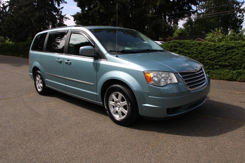 Used 2010 Chrysler Town & Country Touring FWD image 2