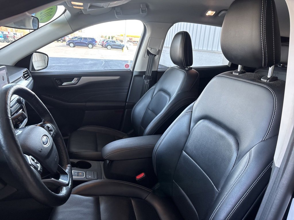 Used 2021 Ford Escape SEL image 8