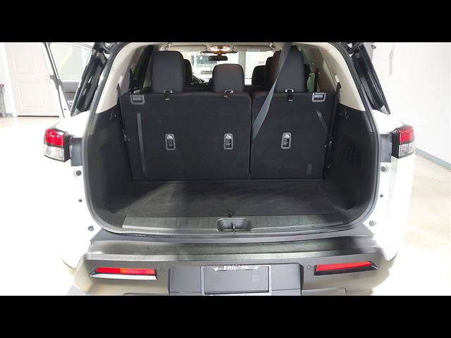 Used 2024 Nissan Pathfinder SV AWD/4WD image 22