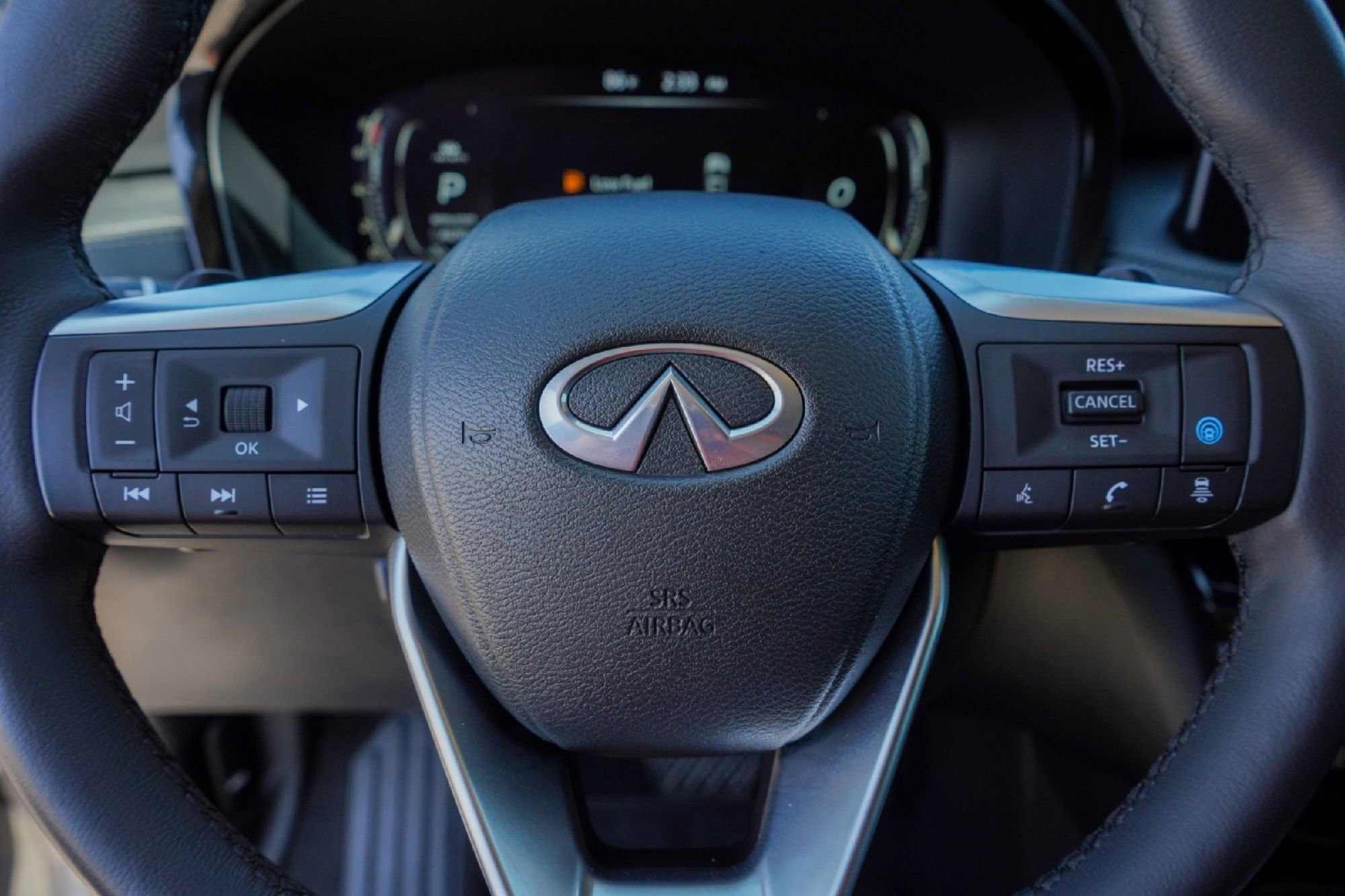 Certified 2023 INFINITI QX60 Luxe w/ Cargo Package image 10