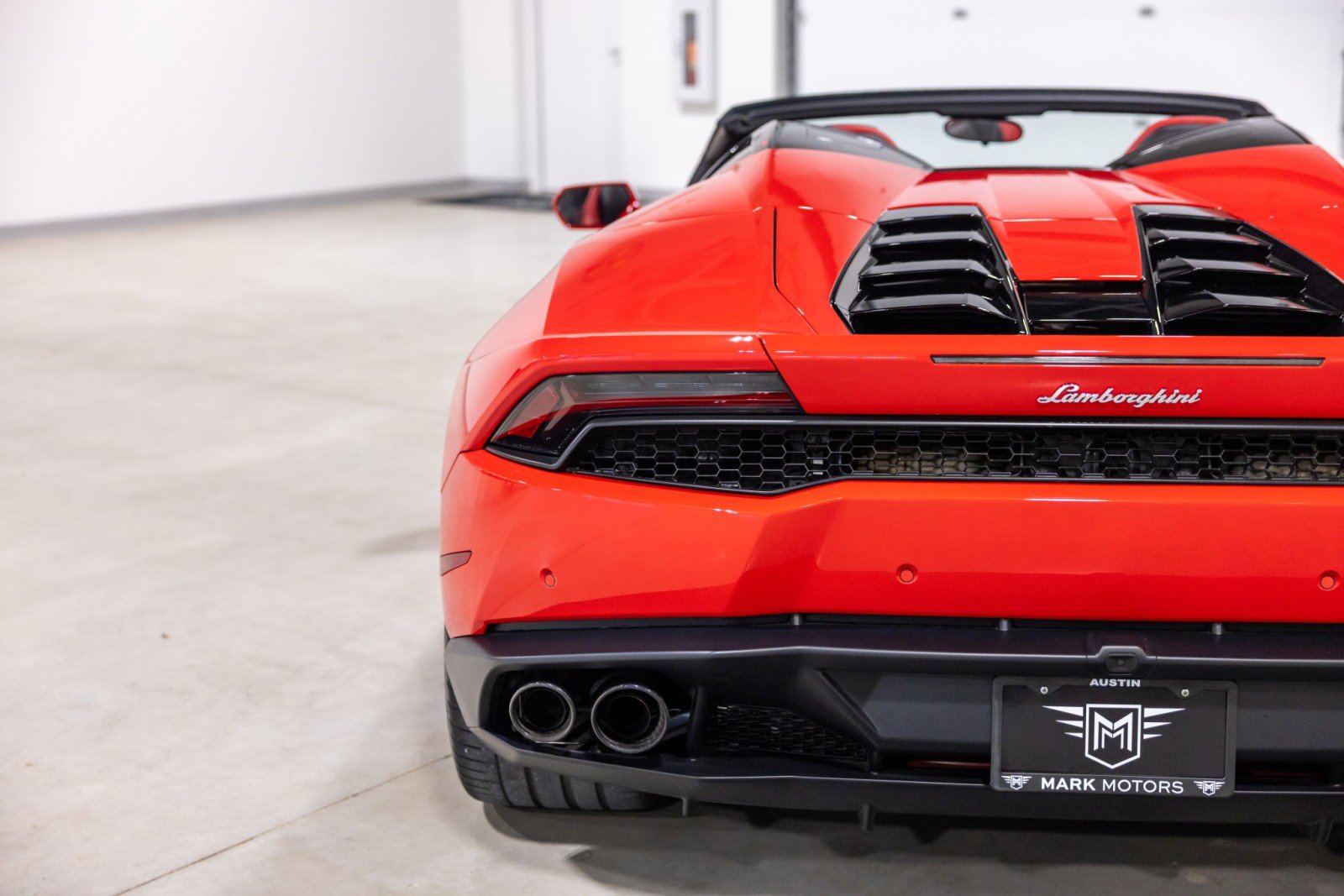 Used 2017 Lamborghini Huracan LP 610-4 image 15