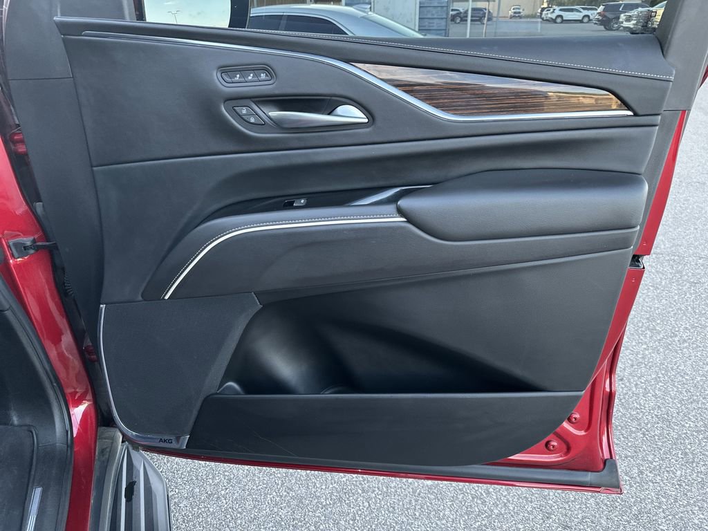 Used 2021 Cadillac Escalade Premium Luxury RWD image 37