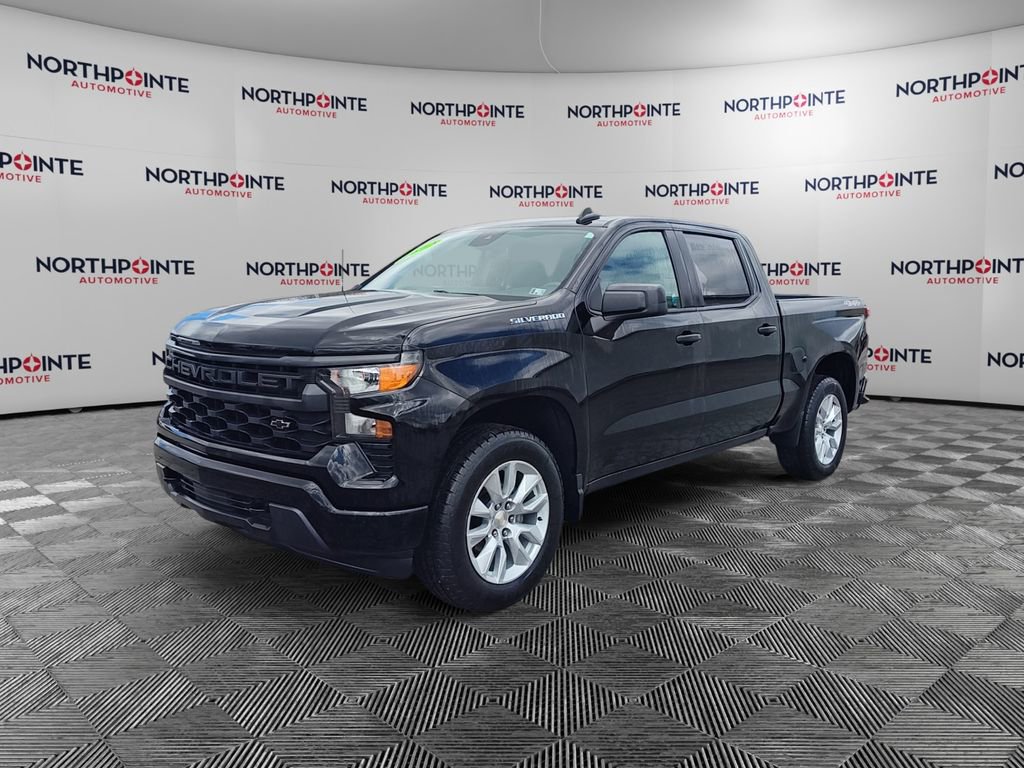 Used 2023 Chevrolet Silverado 1500 Custom AWD/4WD image 2