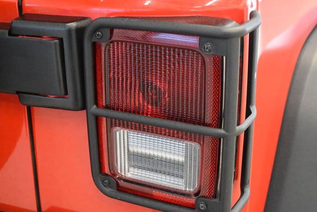 Used 2018 Jeep Wrangler Unlimited Rubicon AWD/4WD image 12