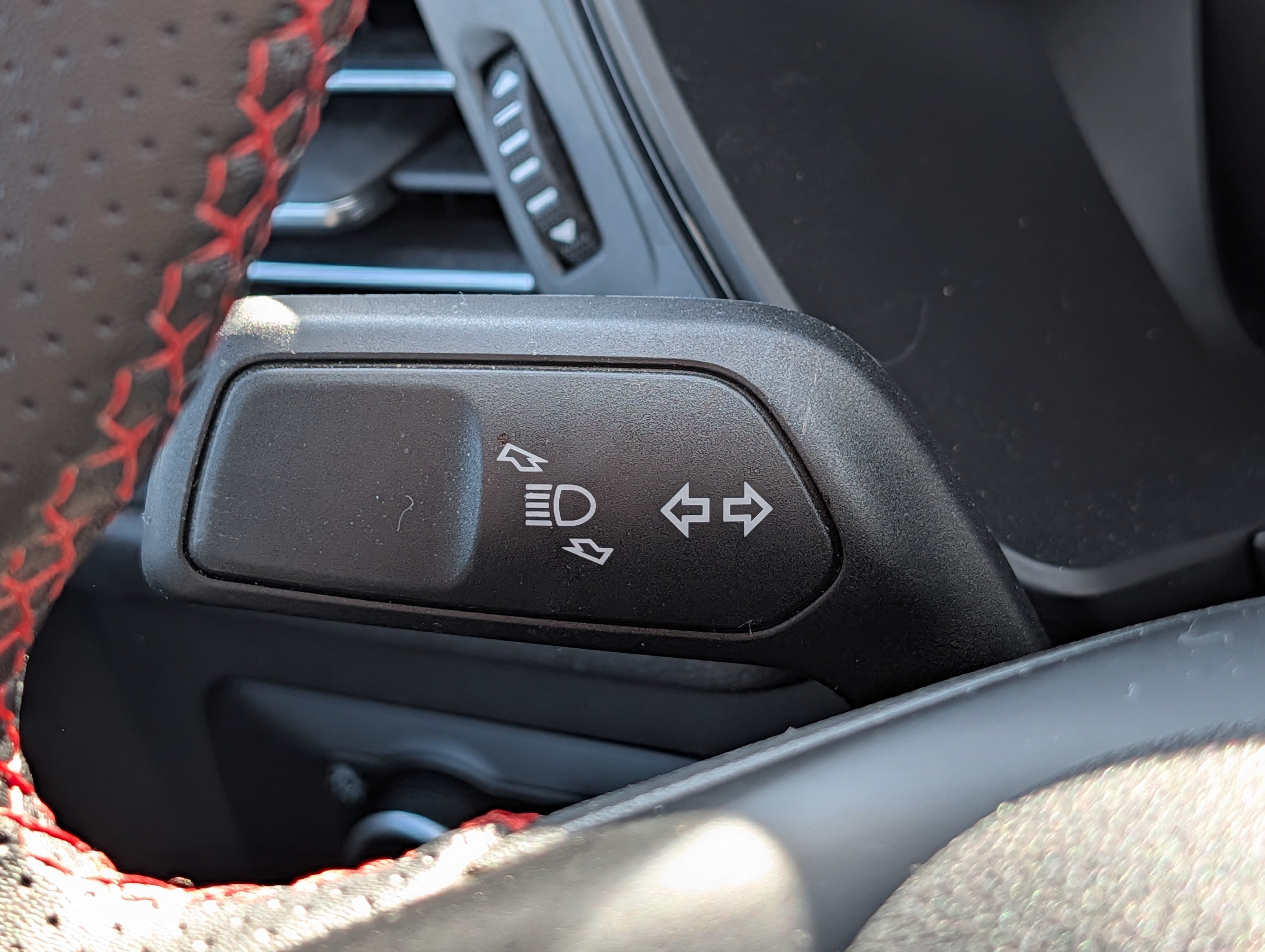 Used 2025 Ford Escape ST-Line AWD/4WD image 31