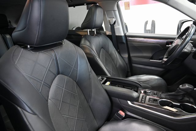 Used 2022 Toyota Highlander Platinum image 9