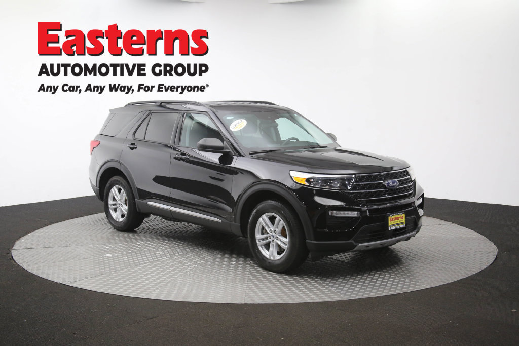 Used 2023 Ford Explorer XLT w/ Equipment Group 202A AWD/4WD image 51
