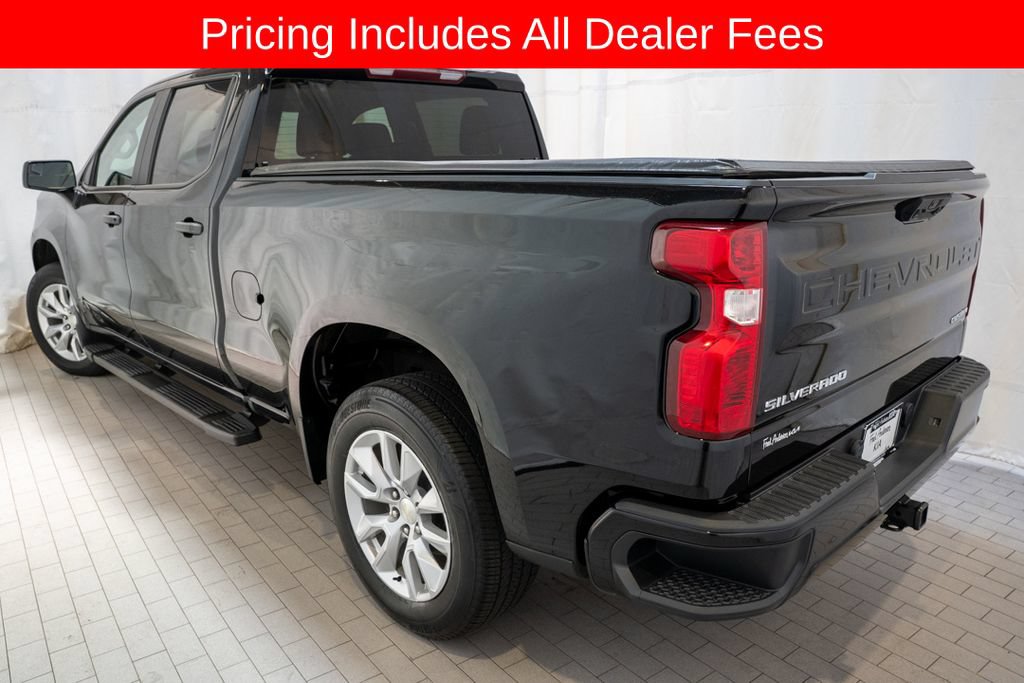 Used 2022 Chevrolet Silverado 1500 Custom AWD/4WD image 3