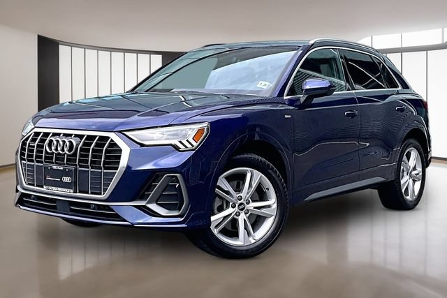 Used 2023 Audi Q3 2.0T Premium w/ Convenience Package AWD/4WD image 3
