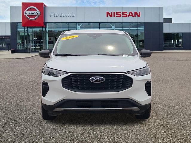 Used 2025 Ford Escape Active FWD image 2