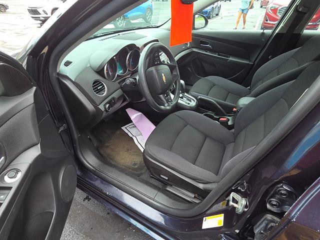 Used 2015 Chevrolet Cruze LT FWD image 15