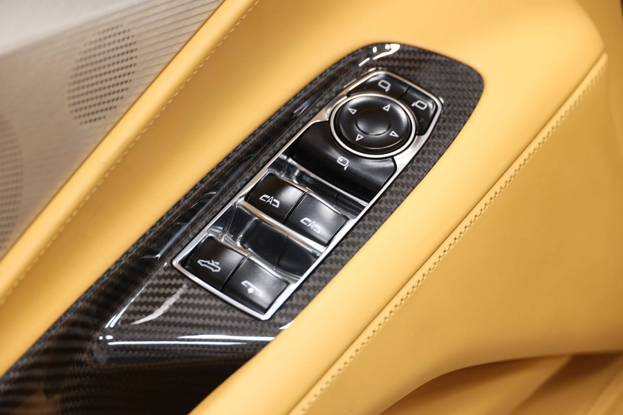 Used 2022 Chevrolet Corvette Stingray Premium Conv w/ Z51 Performance Package RWD image 14