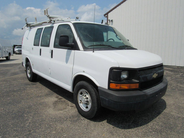 Used 2016 Chevrolet Express 2500 RWD image 8
