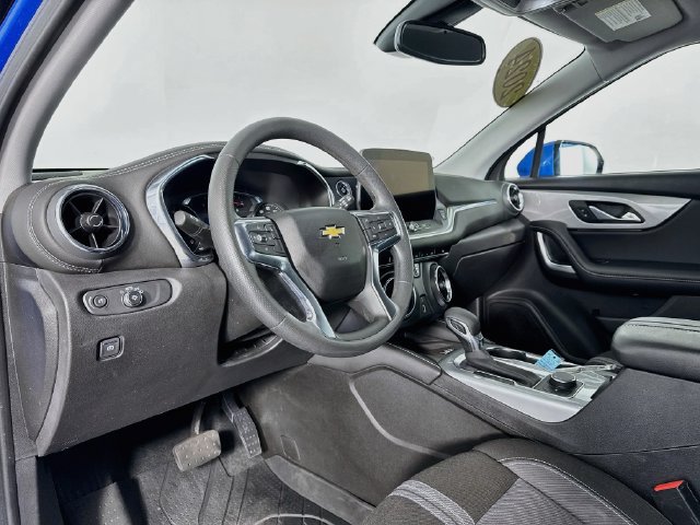 Used 2024 Chevrolet Blazer LT w/ Convenience Package FWD image 9
