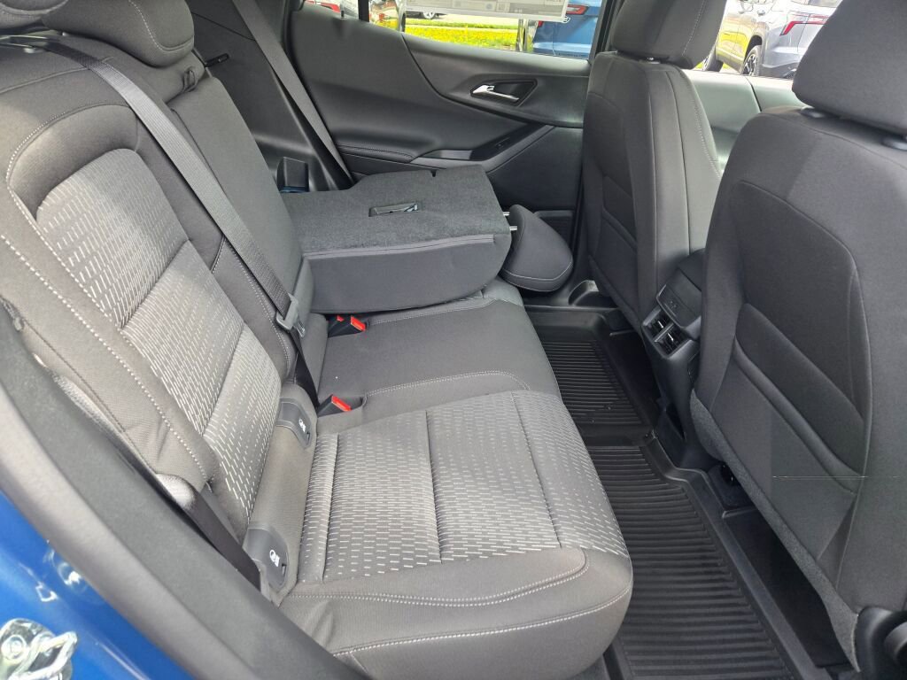 New 2026 Chevrolet Equinox LT w/ LPO, Floor Liner Package AWD/4WD image 7
