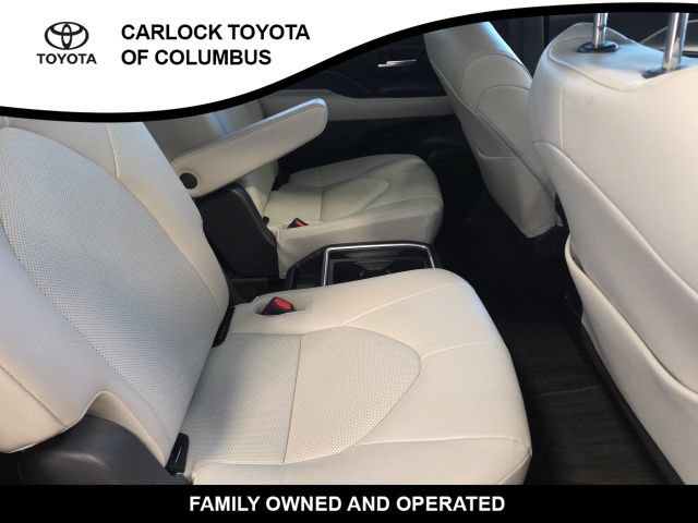Used 2025 Toyota Grand Highlander FWD image 17