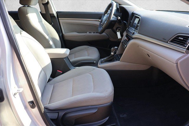Used 2017 Hyundai Elantra SE FWD image 28