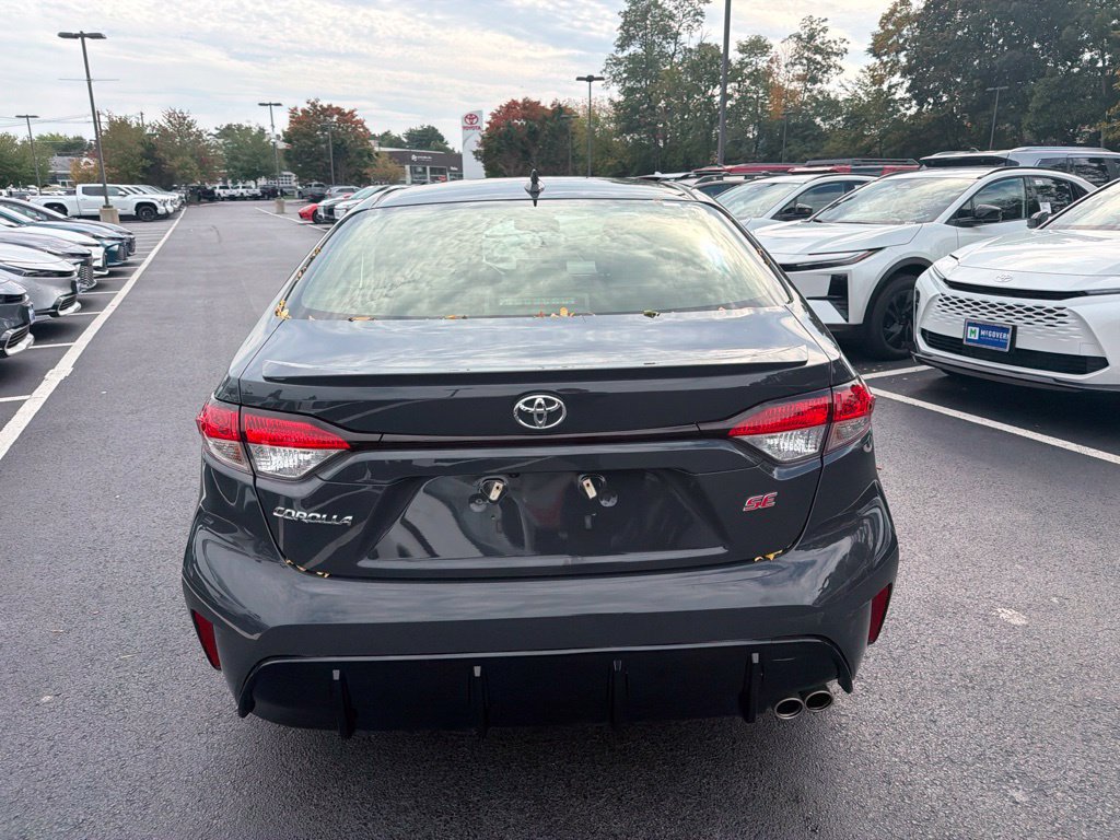 Certified 2024 Toyota Corolla SE w/ SE Premium Package FWD image 6