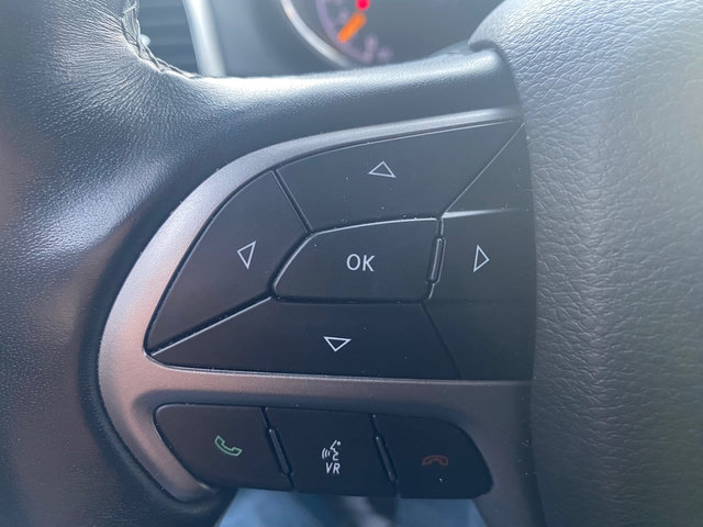 Used 2021 Jeep Grand Cherokee Laredo X AWD/4WD image 8