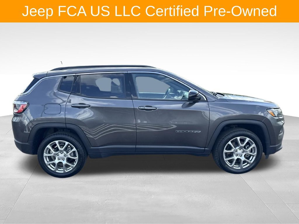 Certified 2023 Jeep Compass Latitude AWD/4WD image 2